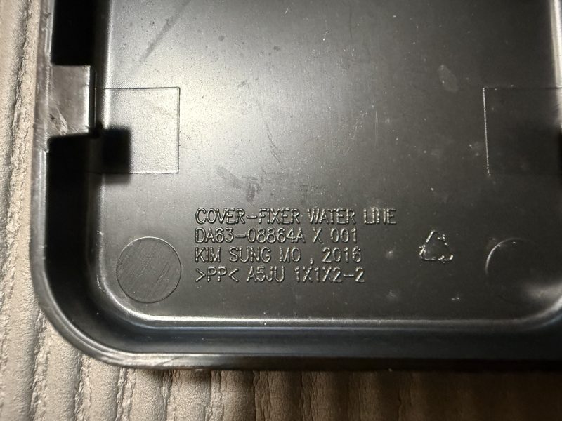 Samsung Refrigerator Water Line Fixer Cover DA63-08864A OEM Genuine Used Tested