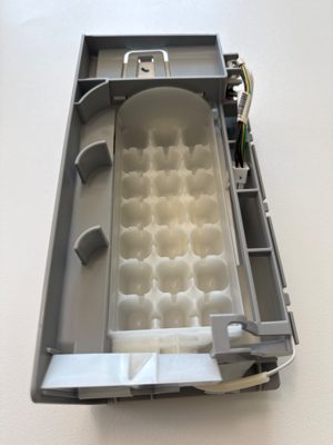 Whirlpool W11391034 Whirlpool Refrigerator Ice Maker Assembly W11391034 OEM Genuine Used Tested